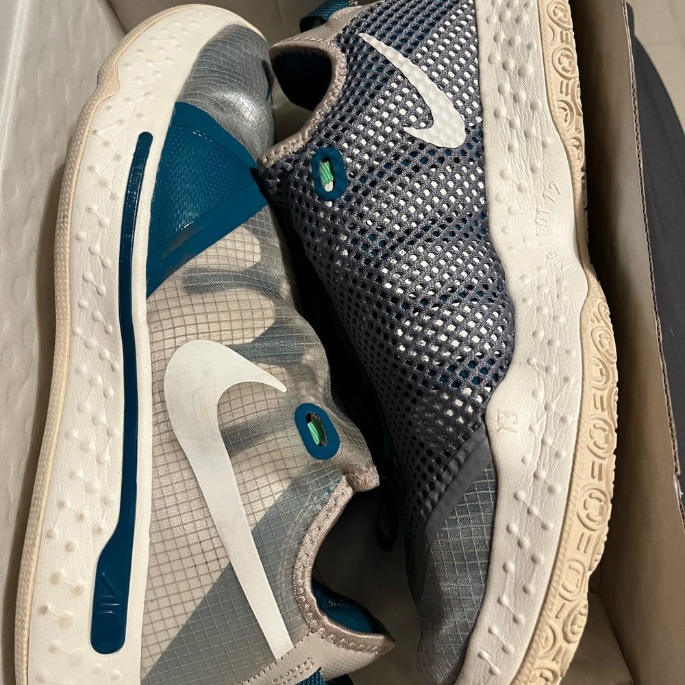 Nike Basketball PG 4